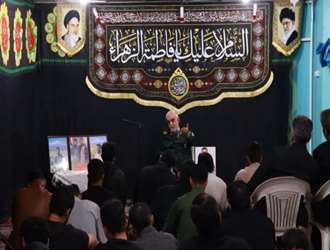 برگزاری مراسم عزاداری دهه اول شهادت حضرت فاطمه زهرا (س) و تبیین جنگ تحمیلی ۱۲ روزه در دانشکده علوم قرآنی شیراز