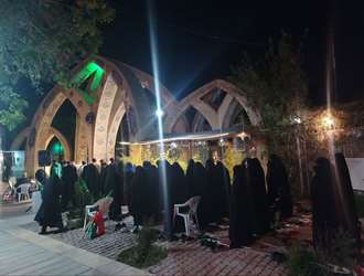 برپایی نماز استغاثه به امام عصر(عج) در دانشکده علوم قرآنی شیراز
