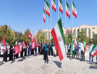 آیین اهتزاز پرچم مقدس جمهوری اسلامی ایران در دانشکده علوم قرآنی شیراز
