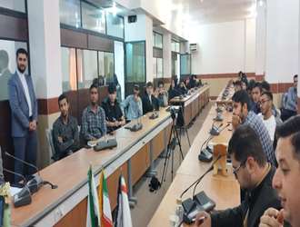 برگزاری مناظره دانشجویی در دانشکده علوم قرآنی شیراز 